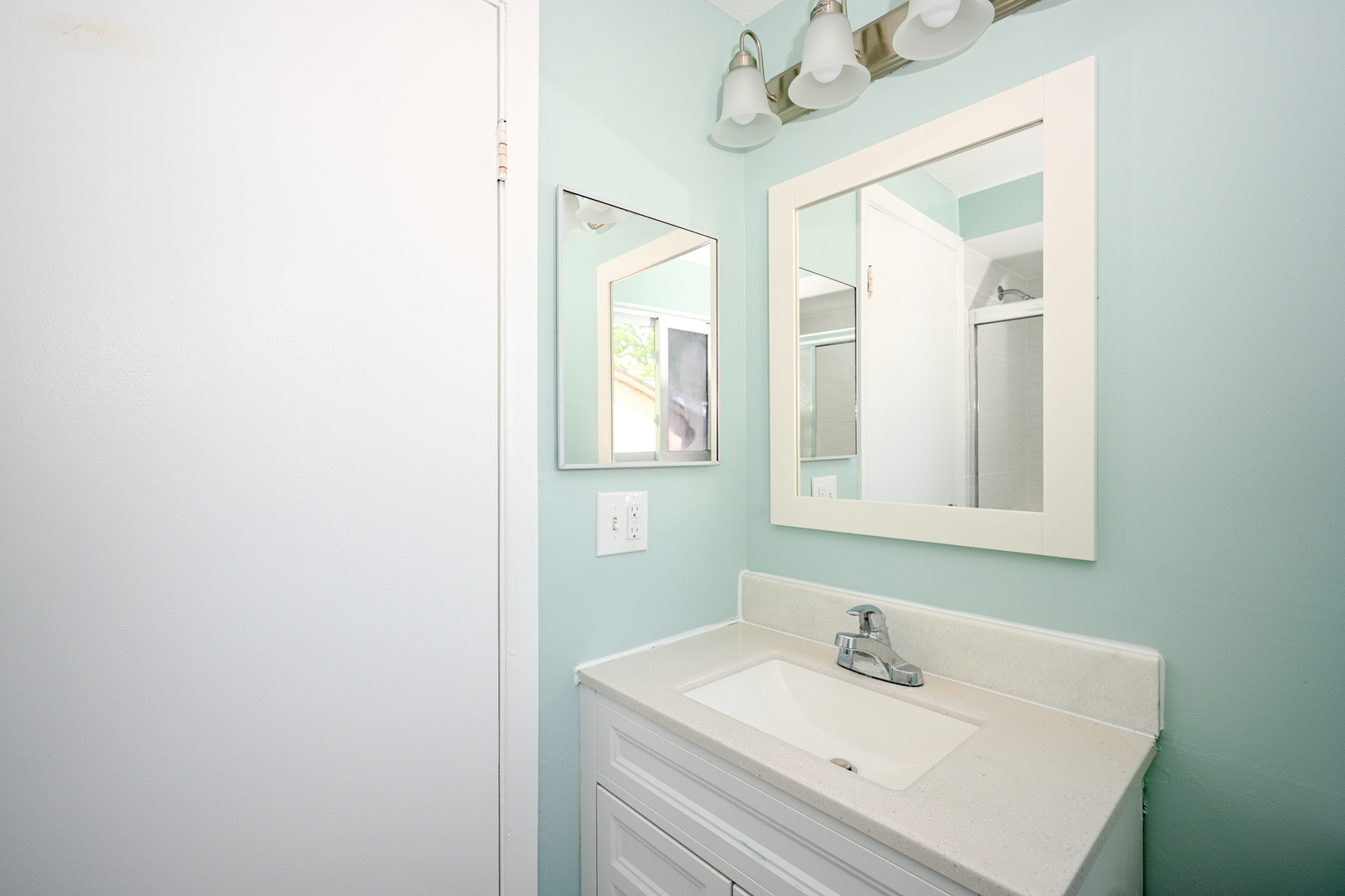 18W170 16th Street, Villa Park, IL 60181