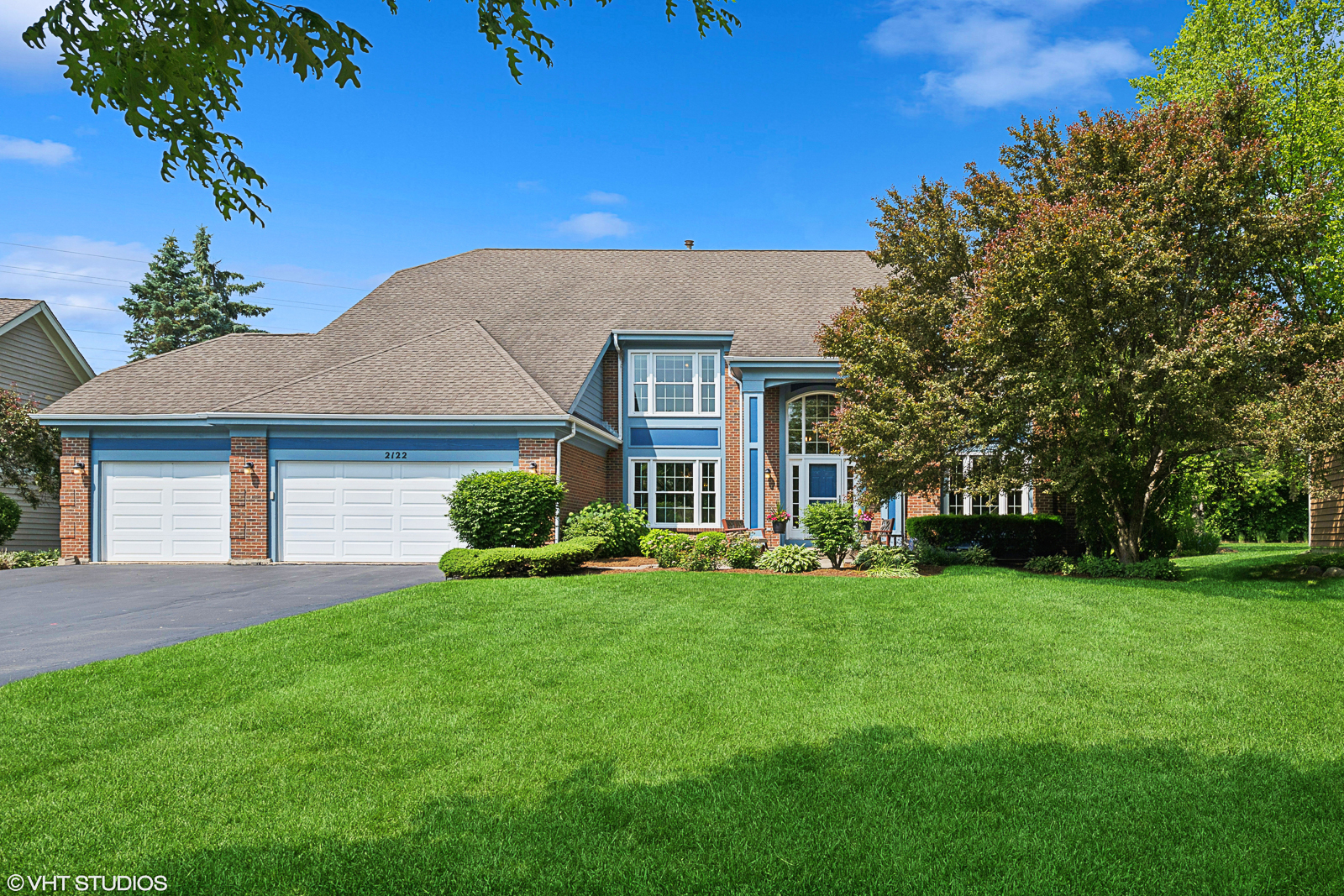 2122 Birchwood Lane, Buffalo Grove, IL 60089