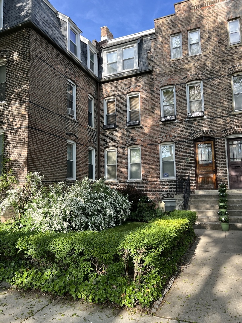 11333 S Langley Avenue, Chicago, IL 60628