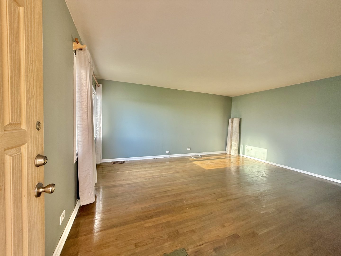 7825 S Pulaski Road, Chicago, IL 60652