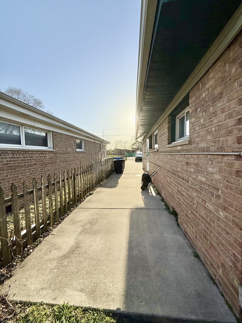 7825 S Pulaski Road, Chicago, IL 60652