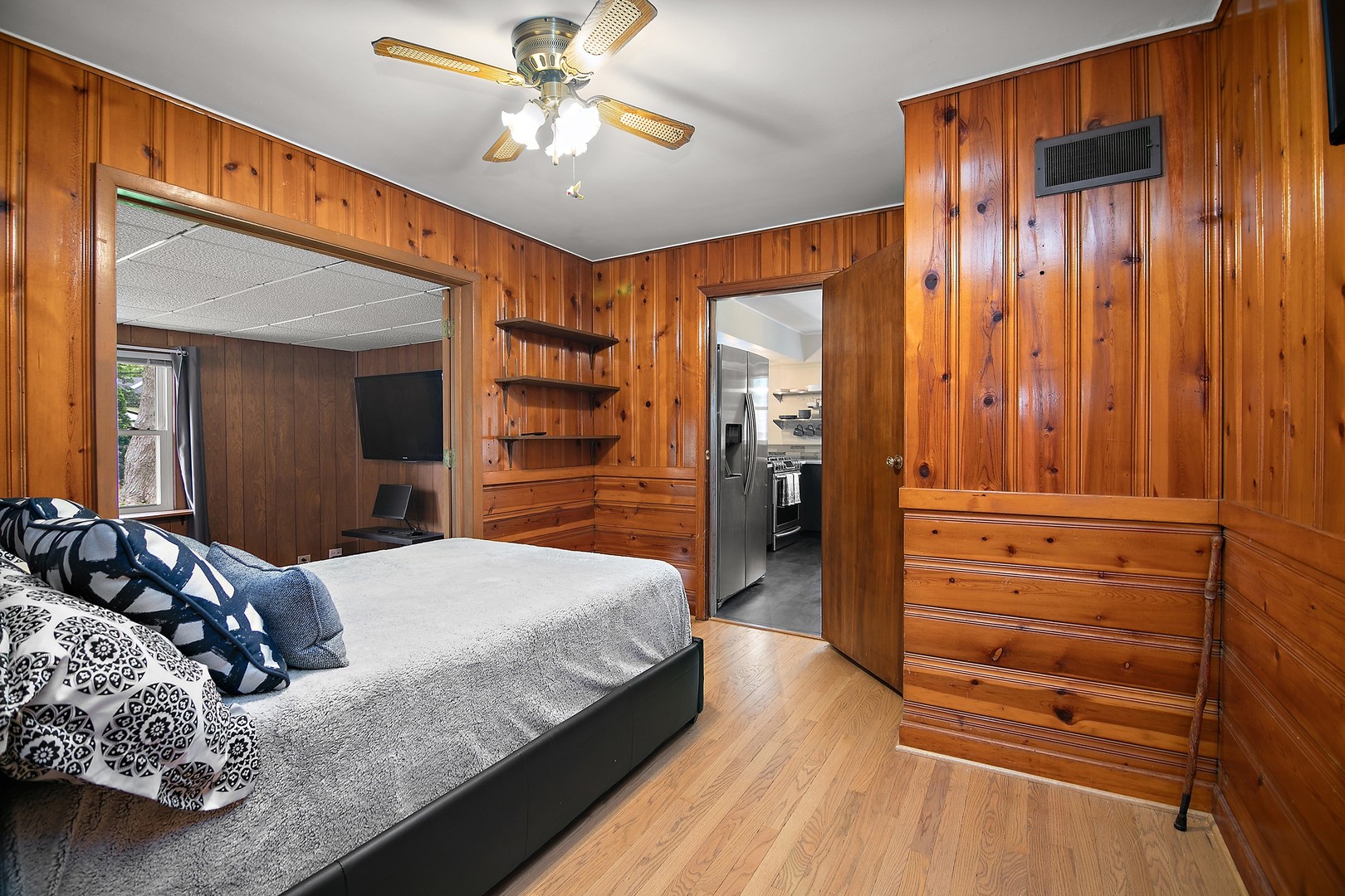 12500 S 73rd Court, Palos Heights, IL 60463