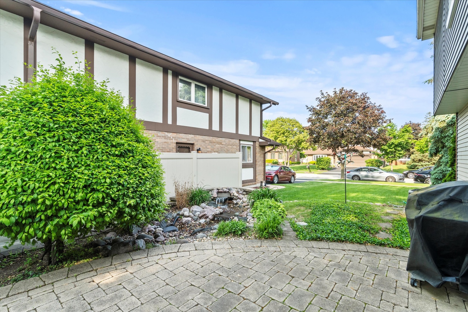 620 W 58th Street, Westmont, IL 60559