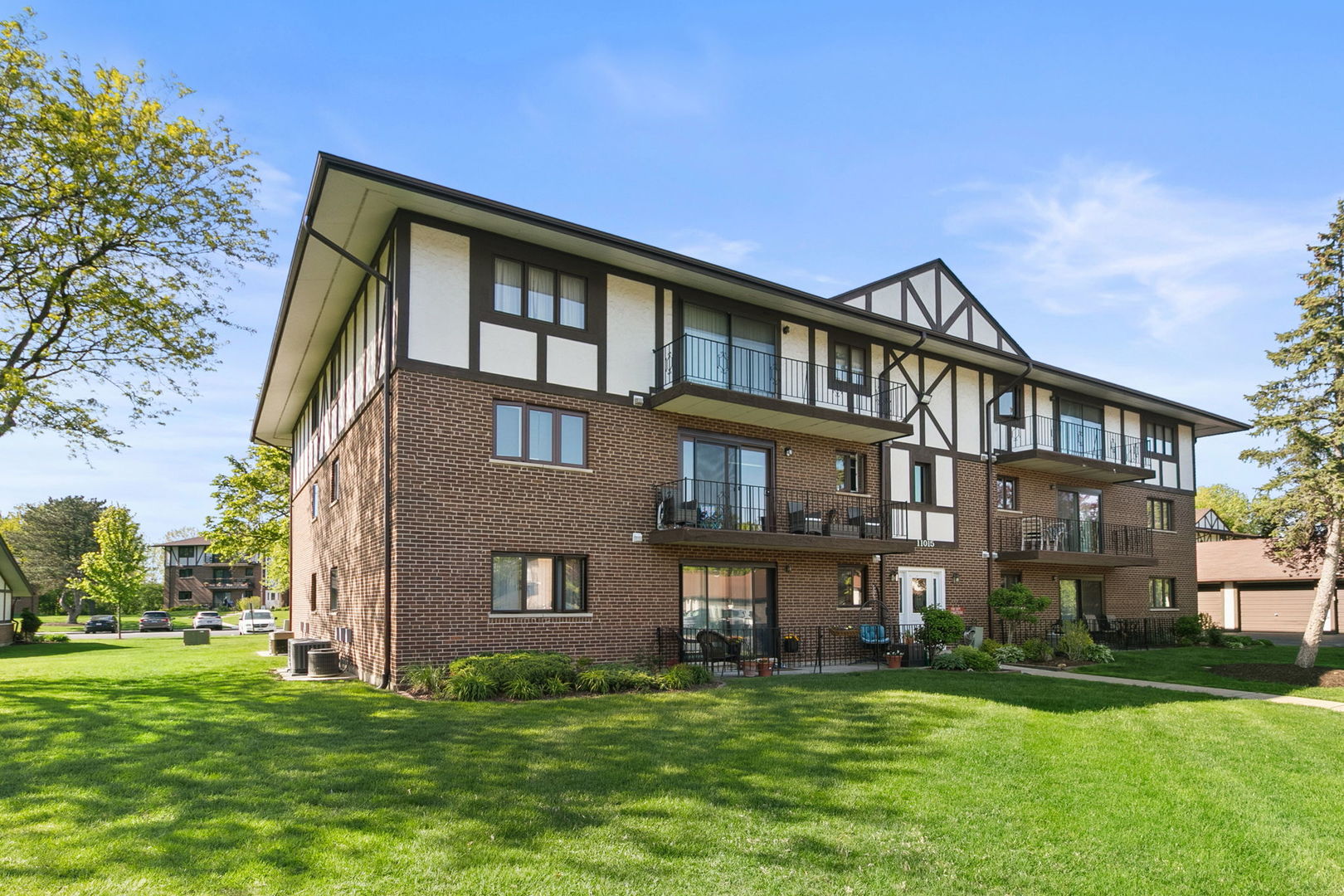 11015 S Theresa Circle #3C, Palos Hills, IL 60465