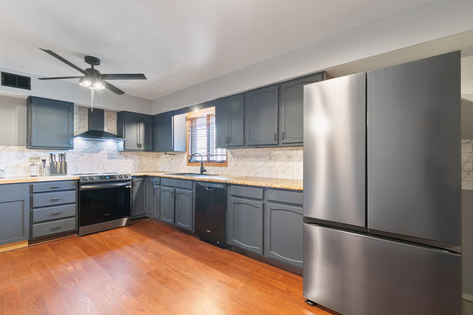 11015 S Theresa Circle #3C, Palos Hills, IL 60465