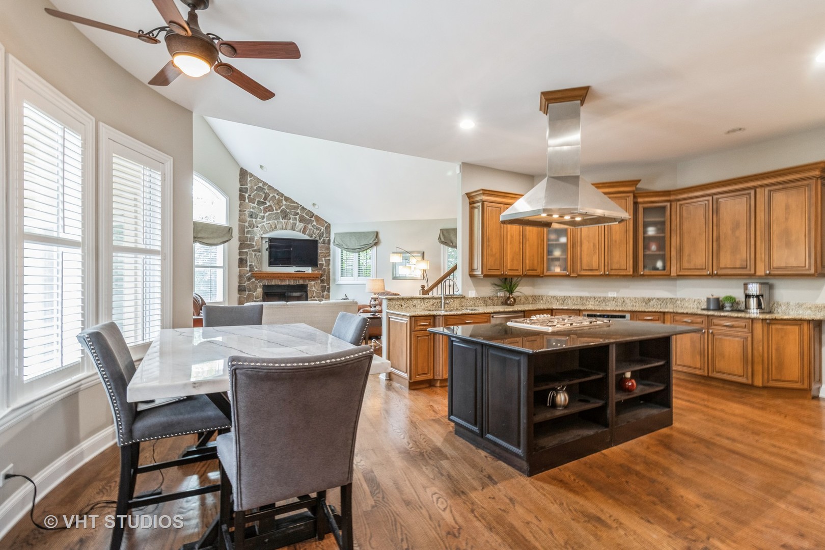 4111 DOUGLAS Road, Downers Grove, IL 60515
