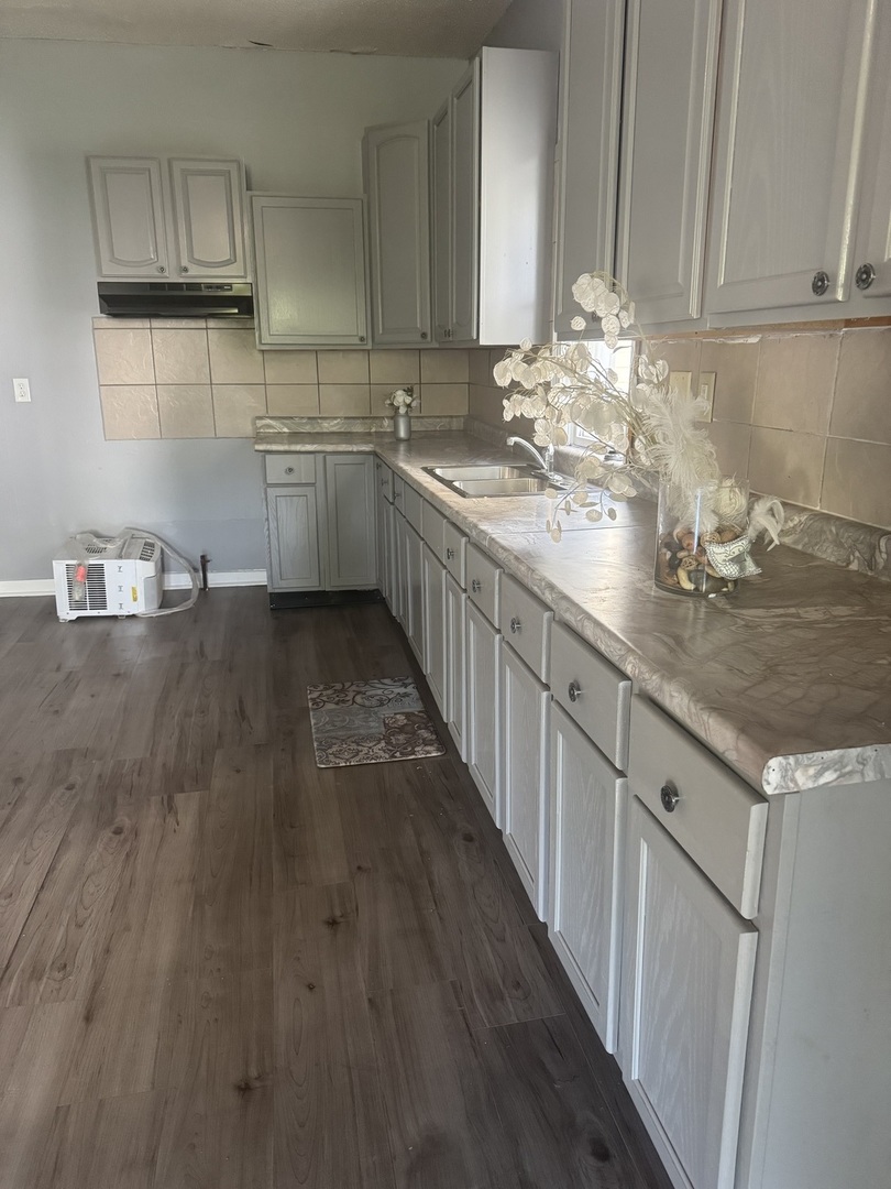 15829 Loomis Avenue, Harvey, IL 60426