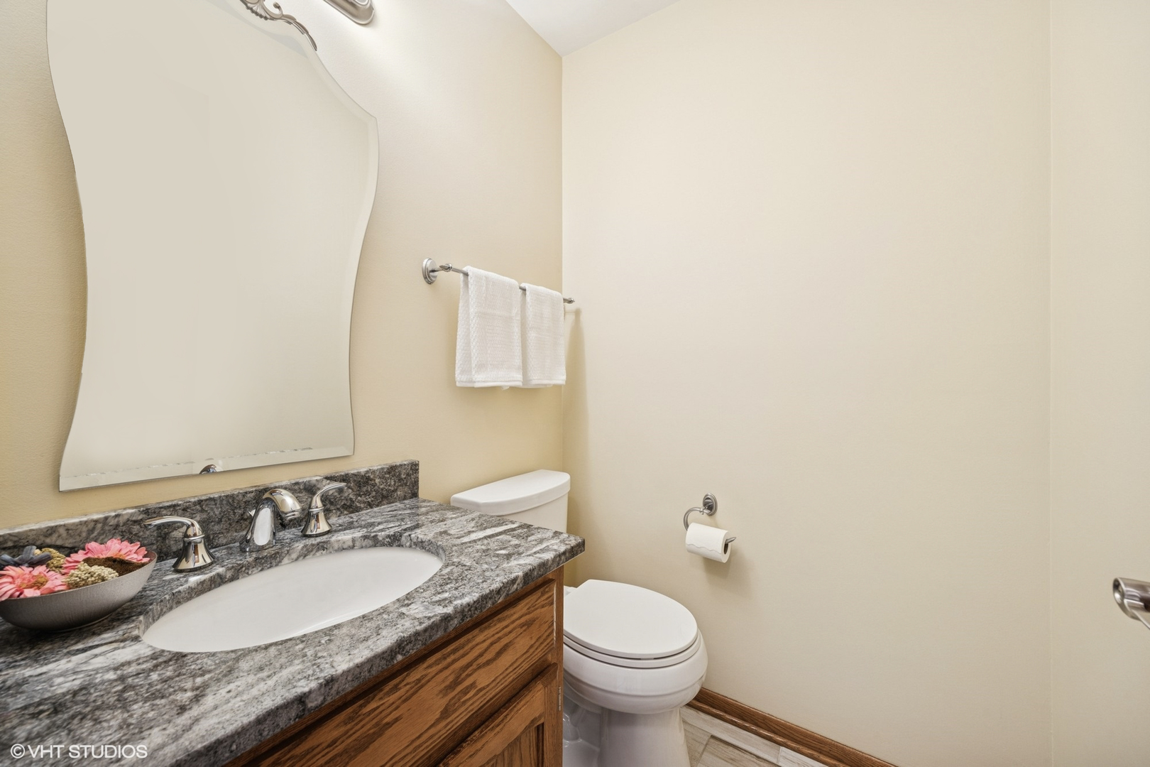 2950 Becket Avenue, Westchester, IL 60154