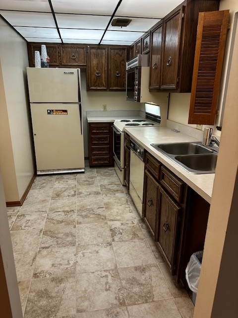 1423 Woodbridge Road #1F, Joliet, IL 60436
