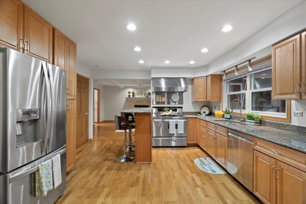 308 Eastern Avenue, Barrington, IL 60010