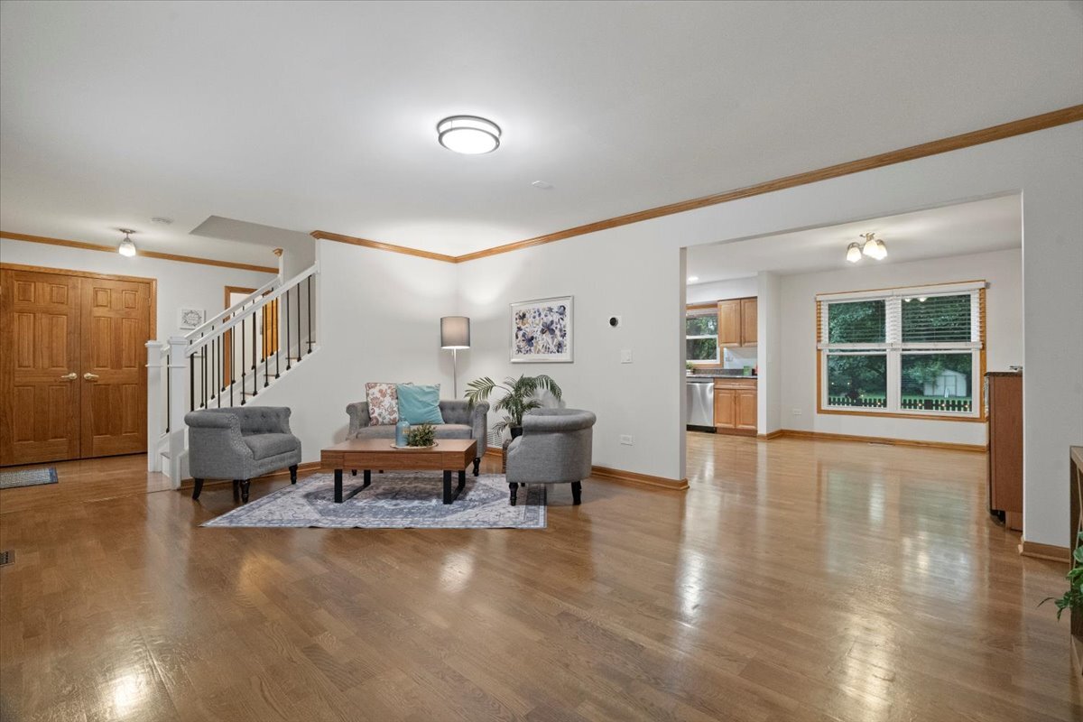 308 Eastern Avenue, Barrington, IL 60010