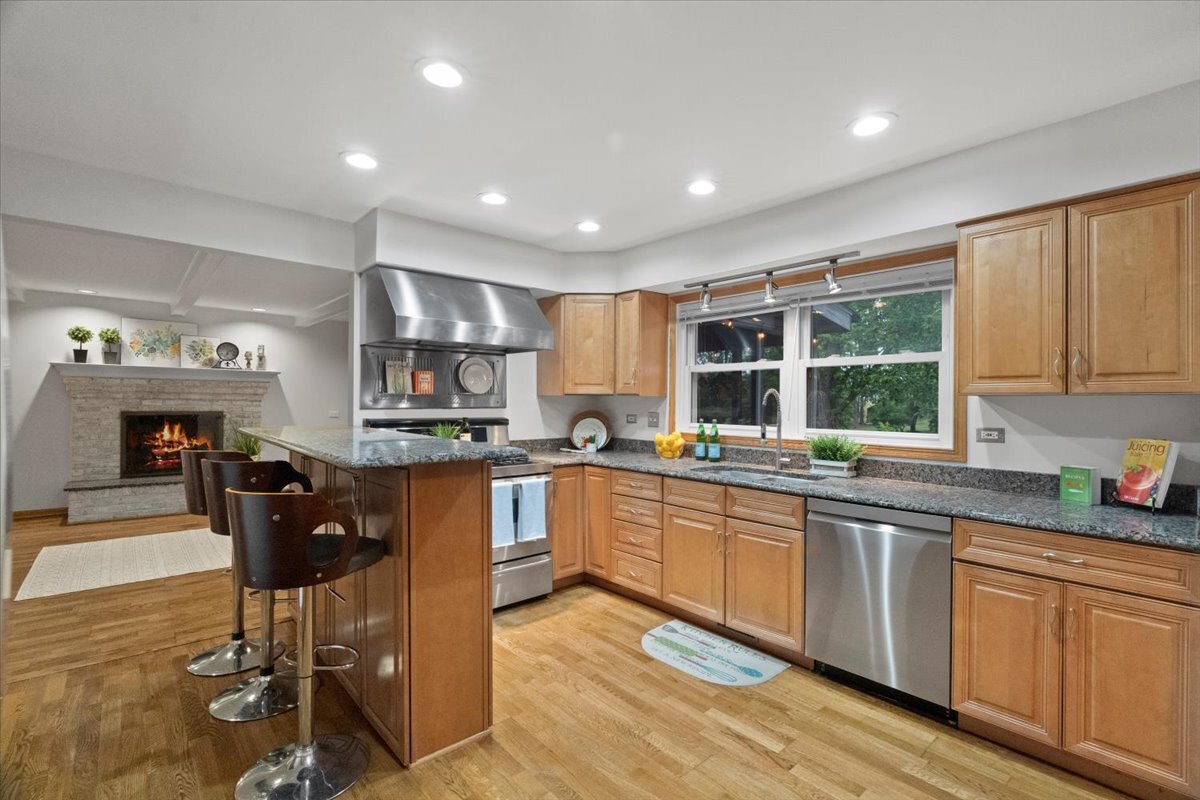 308 Eastern Avenue, Barrington, IL 60010