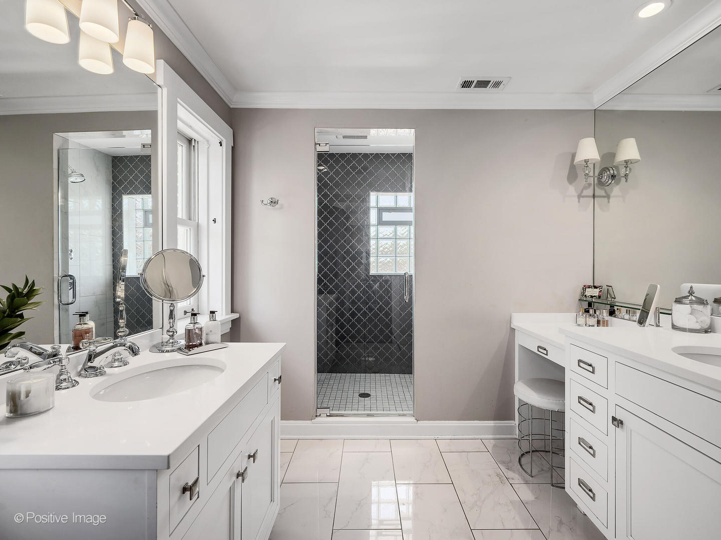 371 S Arlington Avenue, Elmhurst, IL 60126