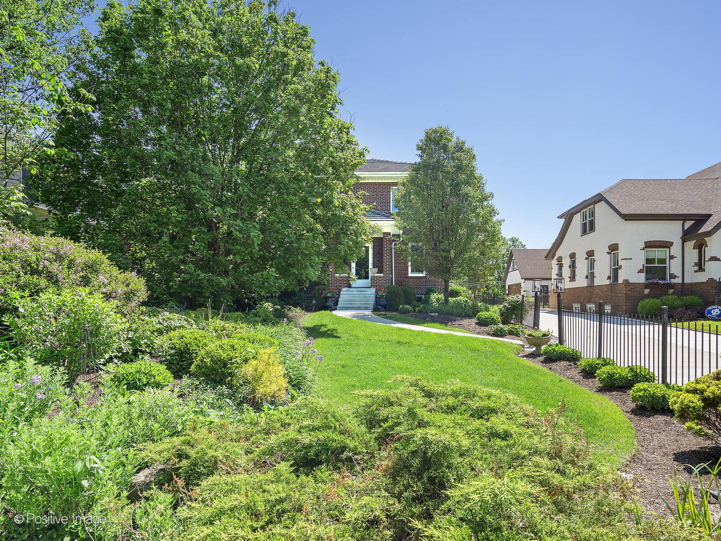 371 S Arlington Avenue, Elmhurst, IL 60126