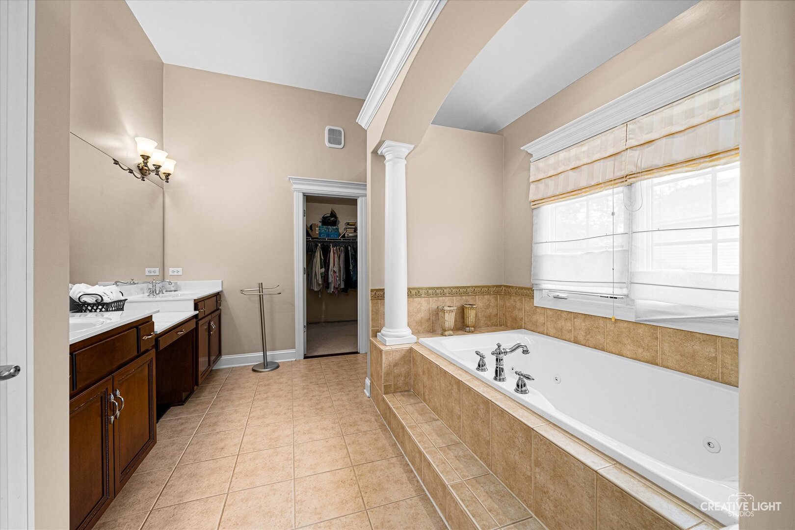 25700 Pastoral Drive, Plainfield, IL 60585