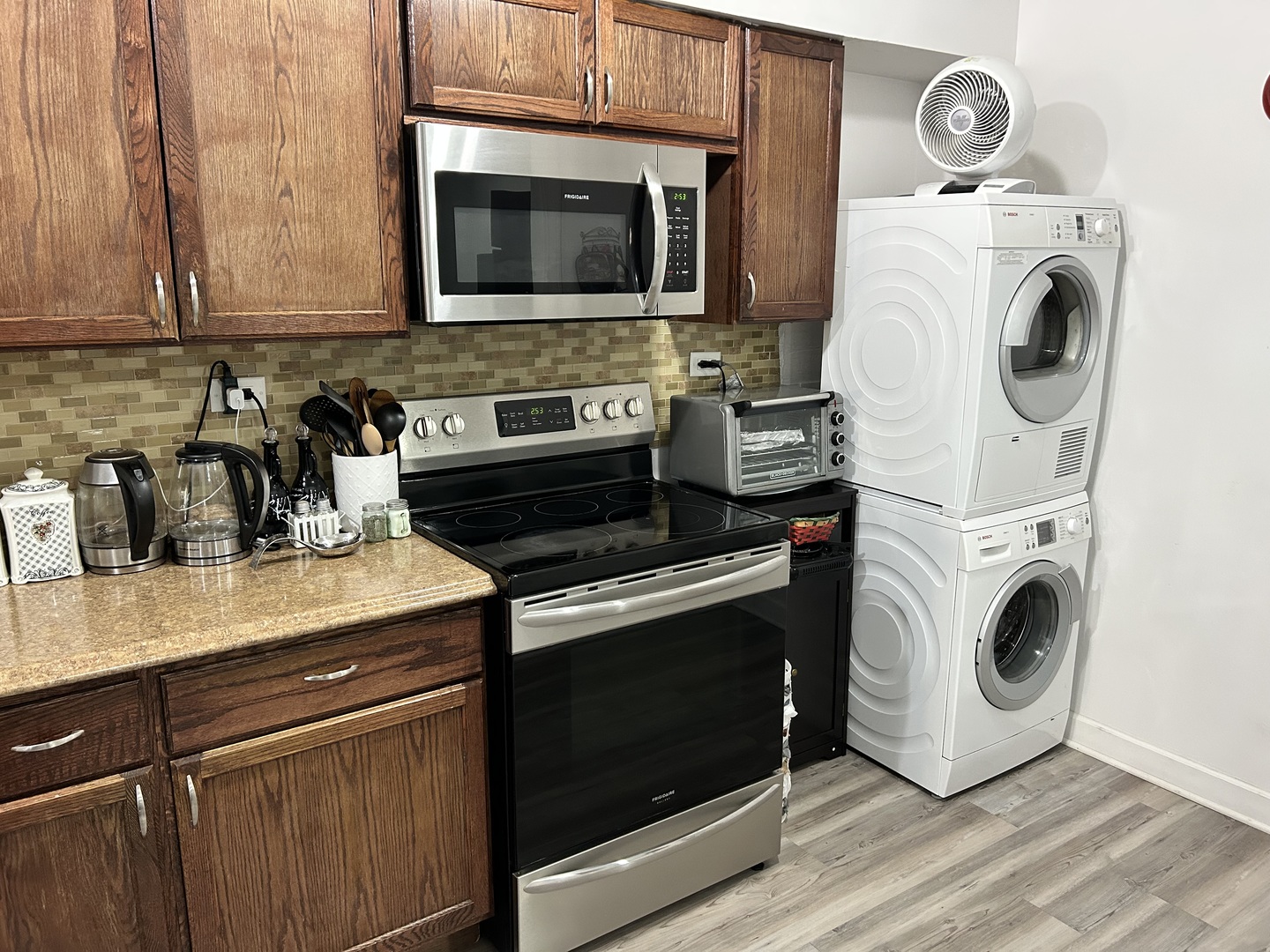 822 E OLD WILLOW Road #201, Prospect Heights, IL 60070