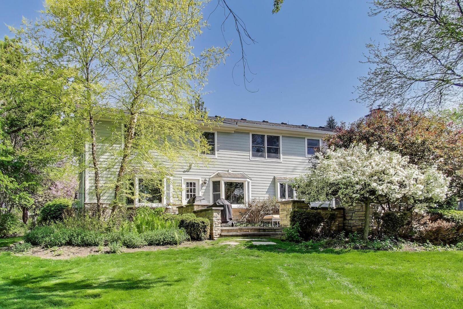 1519 Bull Creek Drive, Libertyville, IL 60048