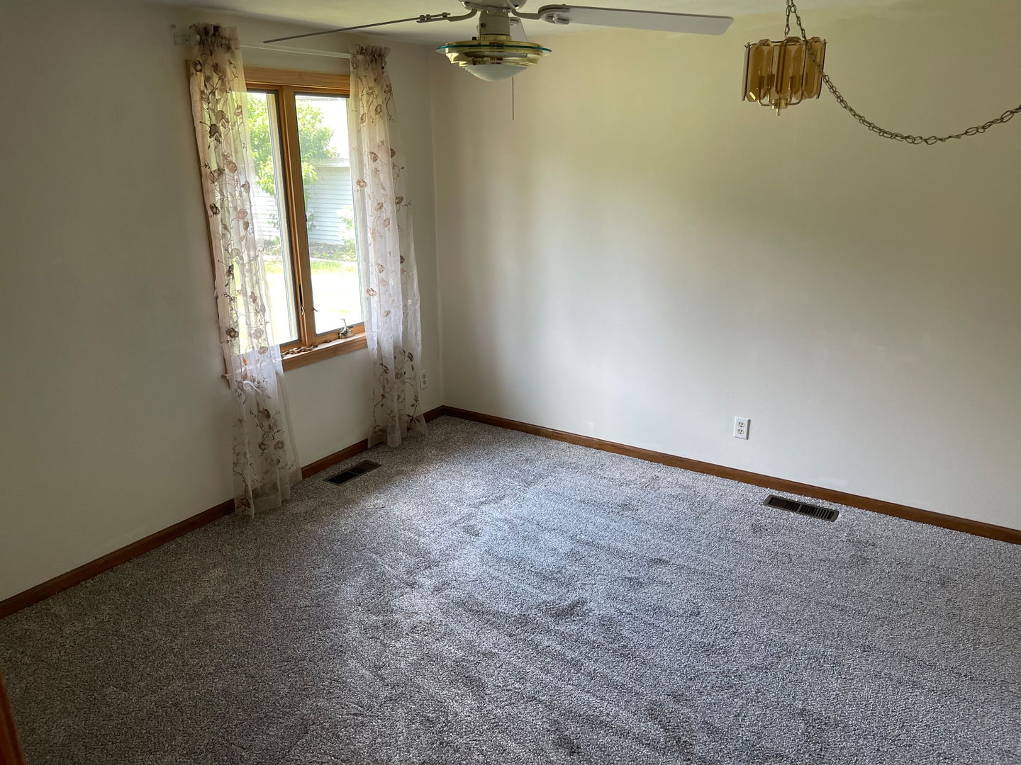 11401 W Grange Hall Road, Brimfield, IL 61517