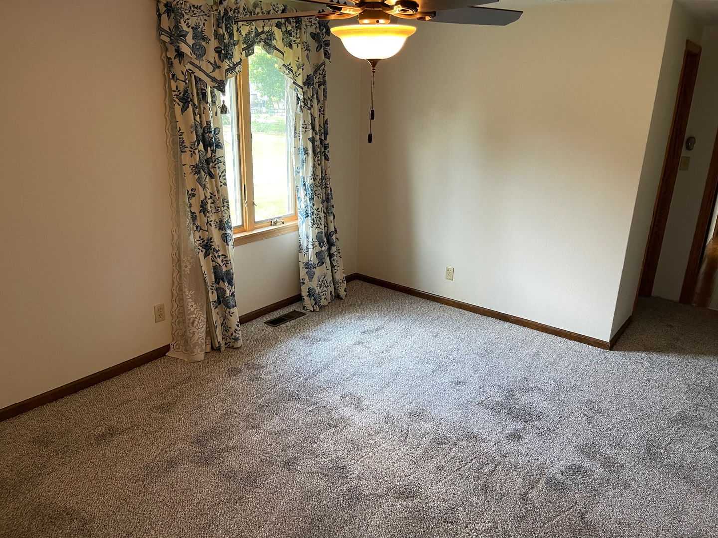 11401 W Grange Hall Road, Brimfield, IL 61517