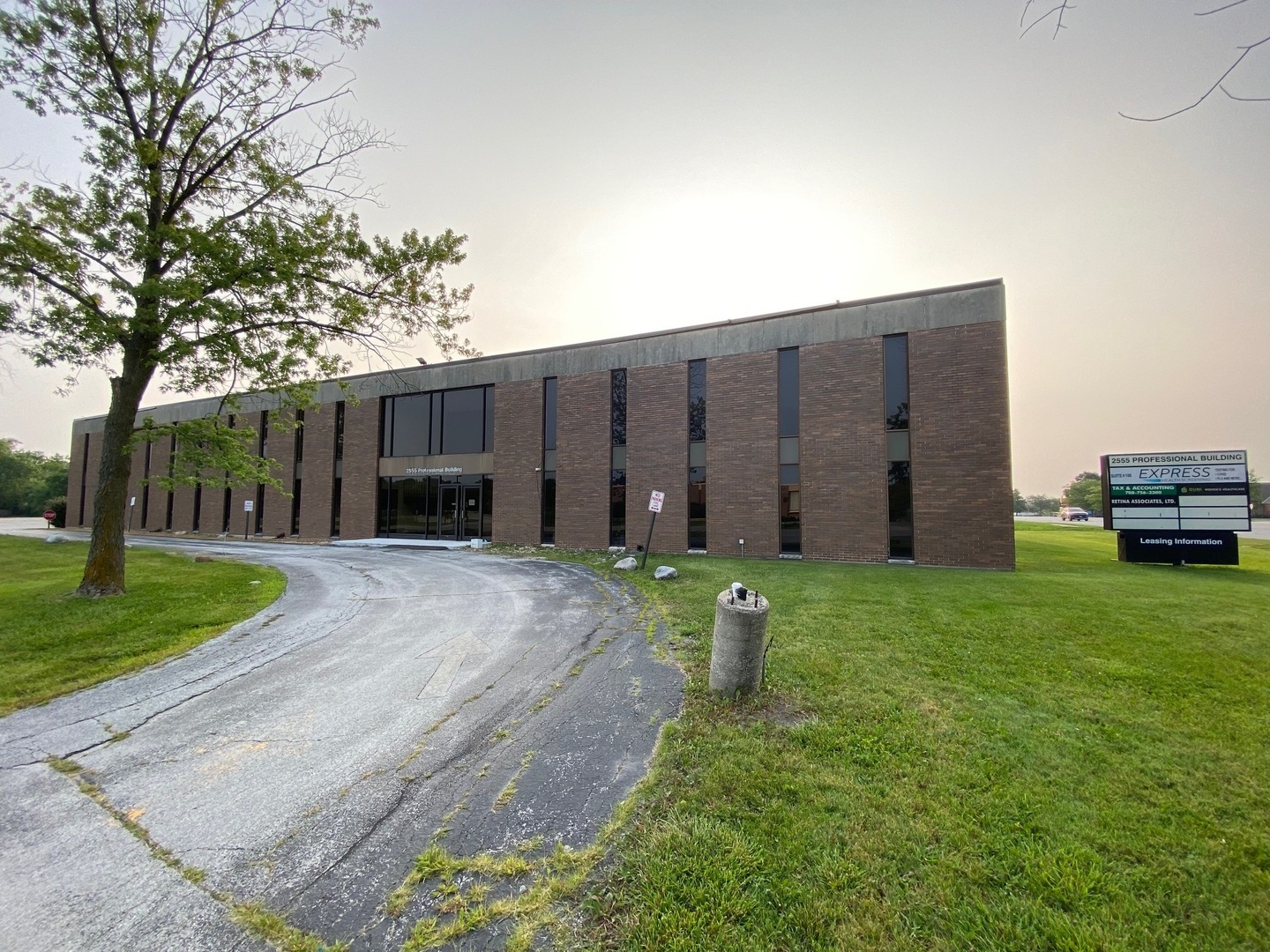 2555 Lincoln Highway #209, Olympia Fields, IL 60461