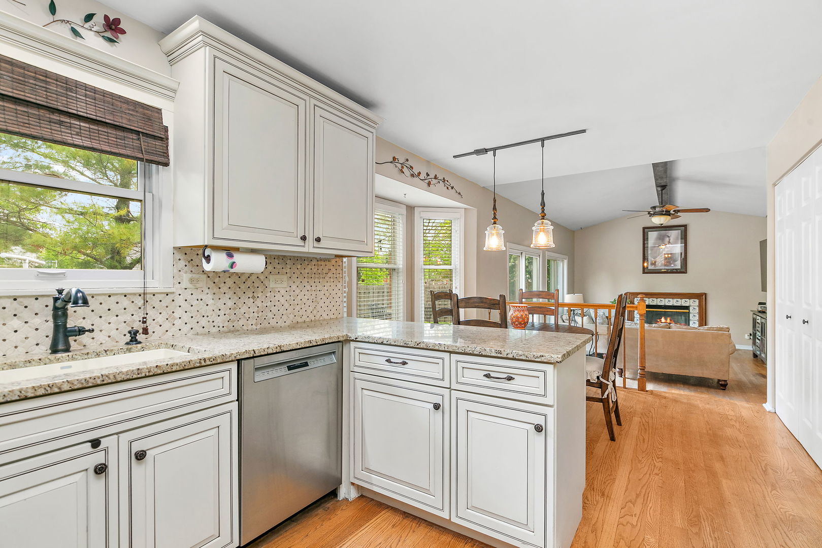 112 Thompson Boulevard, Buffalo Grove, IL 60089