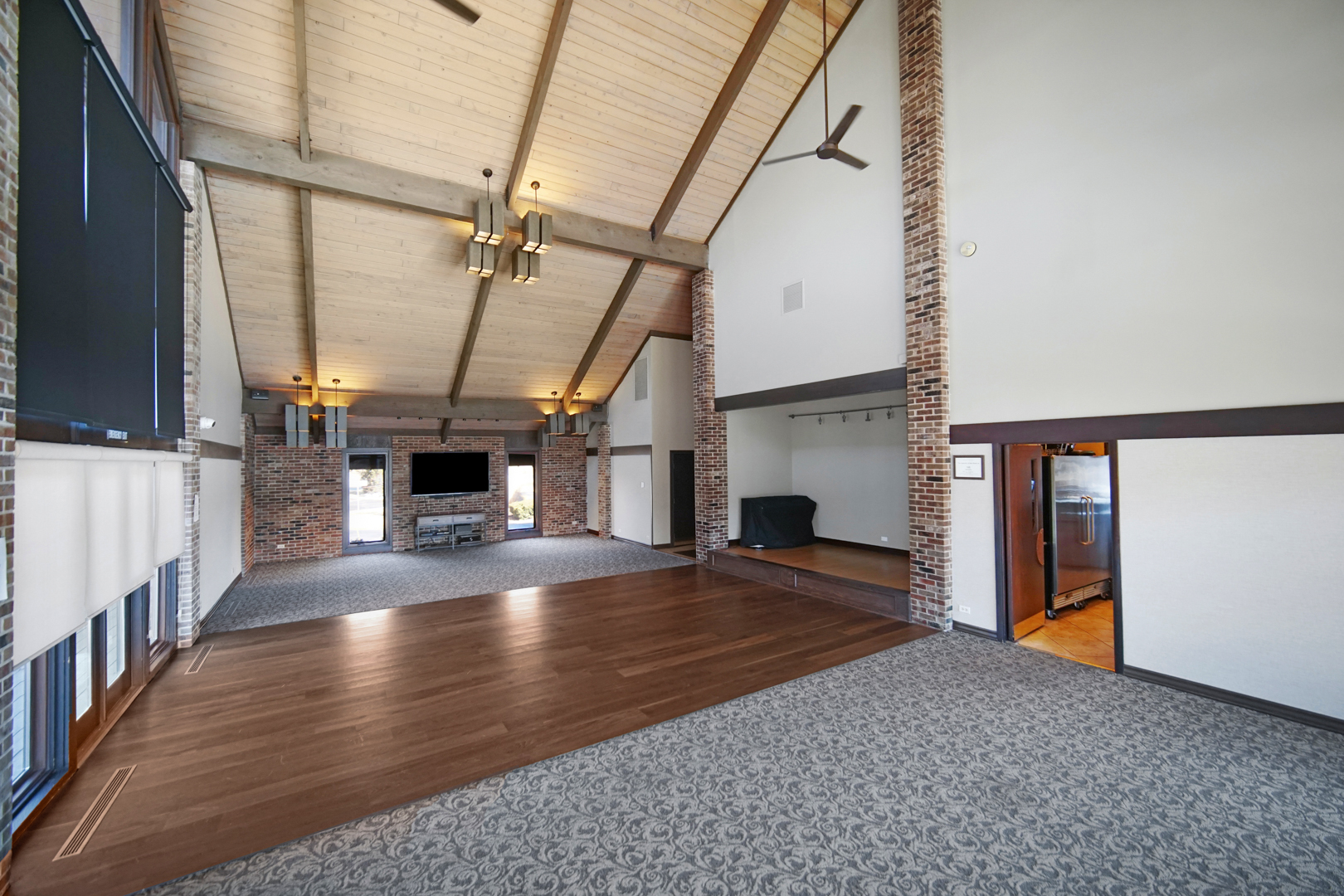 201 Lake Hinsdale Drive #404, Willowbrook, IL 60527