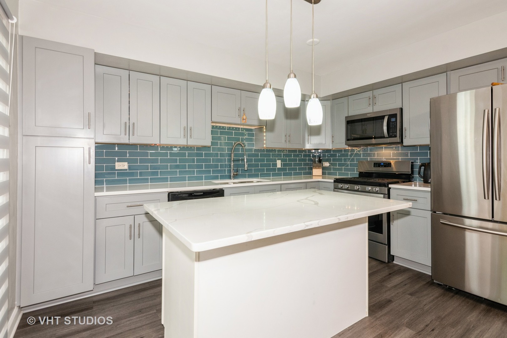 253 Edgewater Drive, Bloomingdale, IL 60108