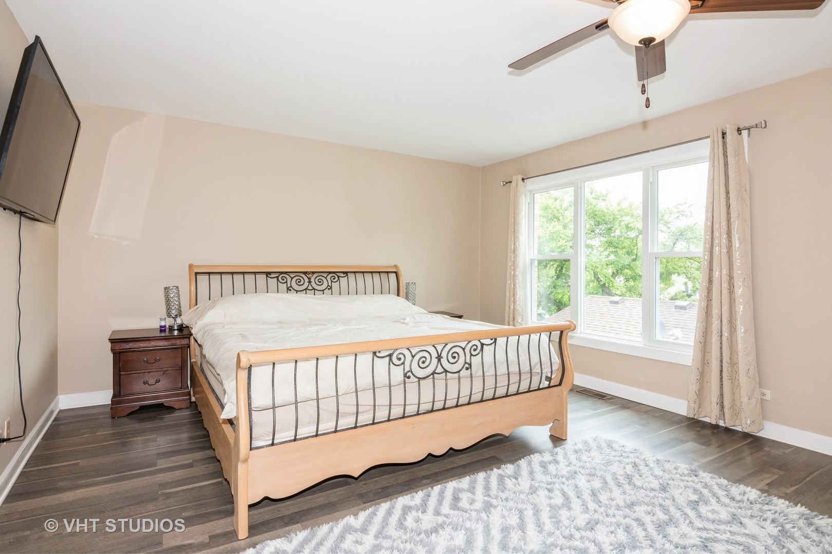 253 Edgewater Drive, Bloomingdale, IL 60108