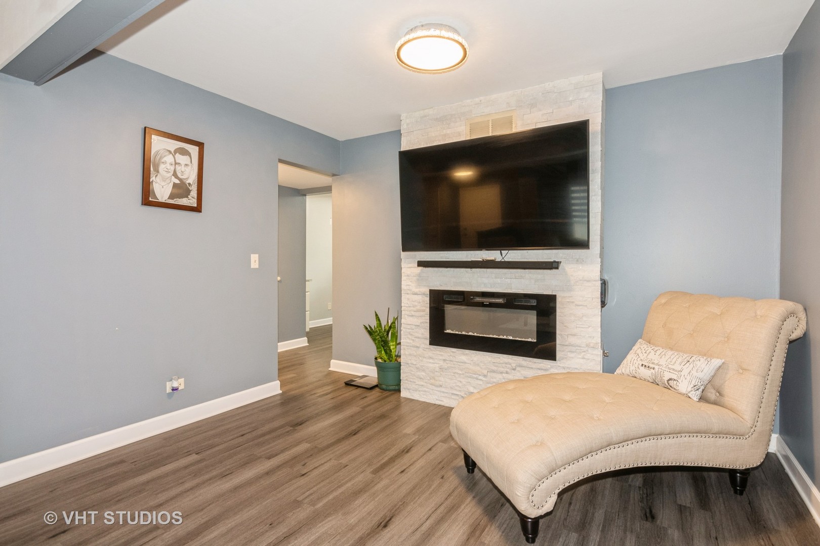 253 Edgewater Drive, Bloomingdale, IL 60108