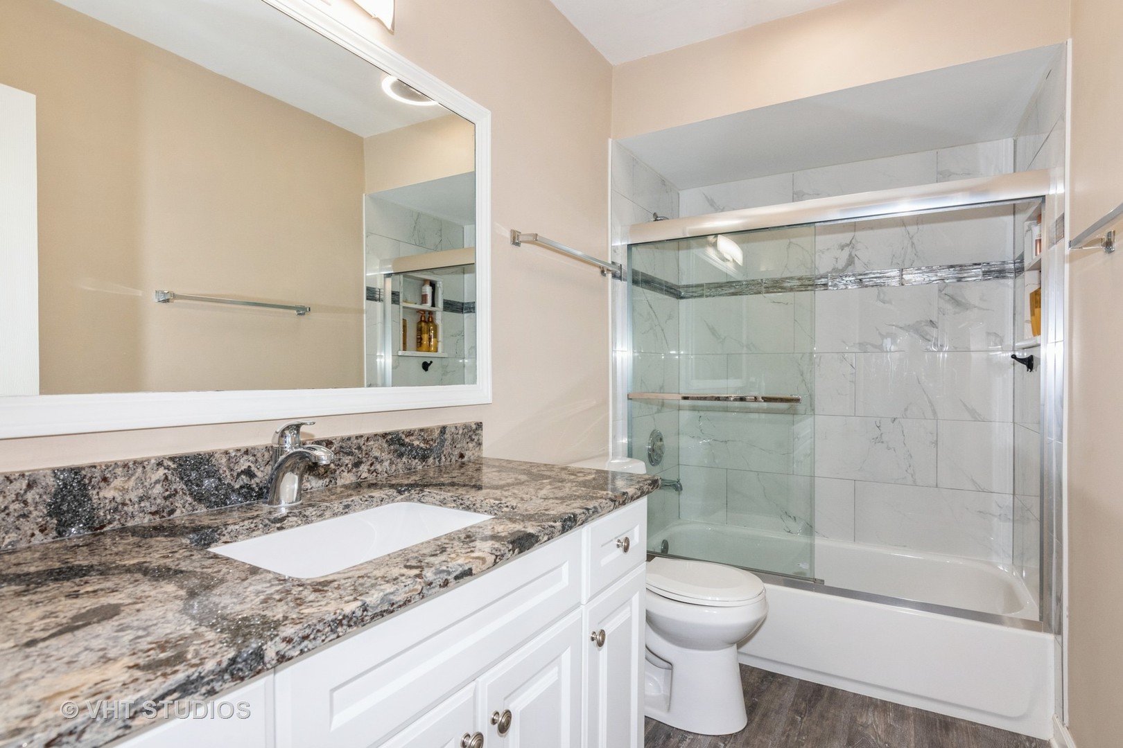 253 Edgewater Drive, Bloomingdale, IL 60108