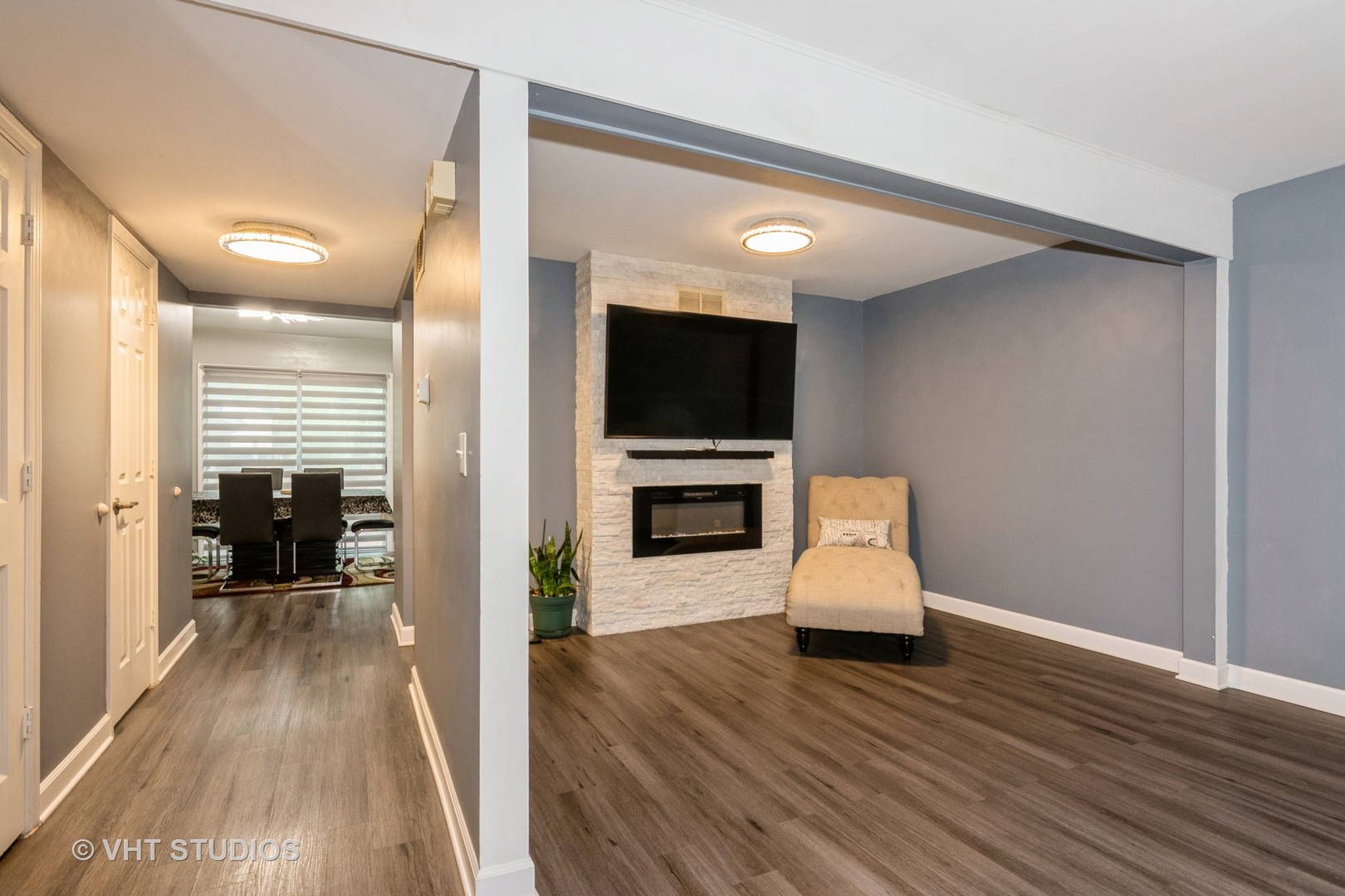 253 Edgewater Drive, Bloomingdale, IL 60108