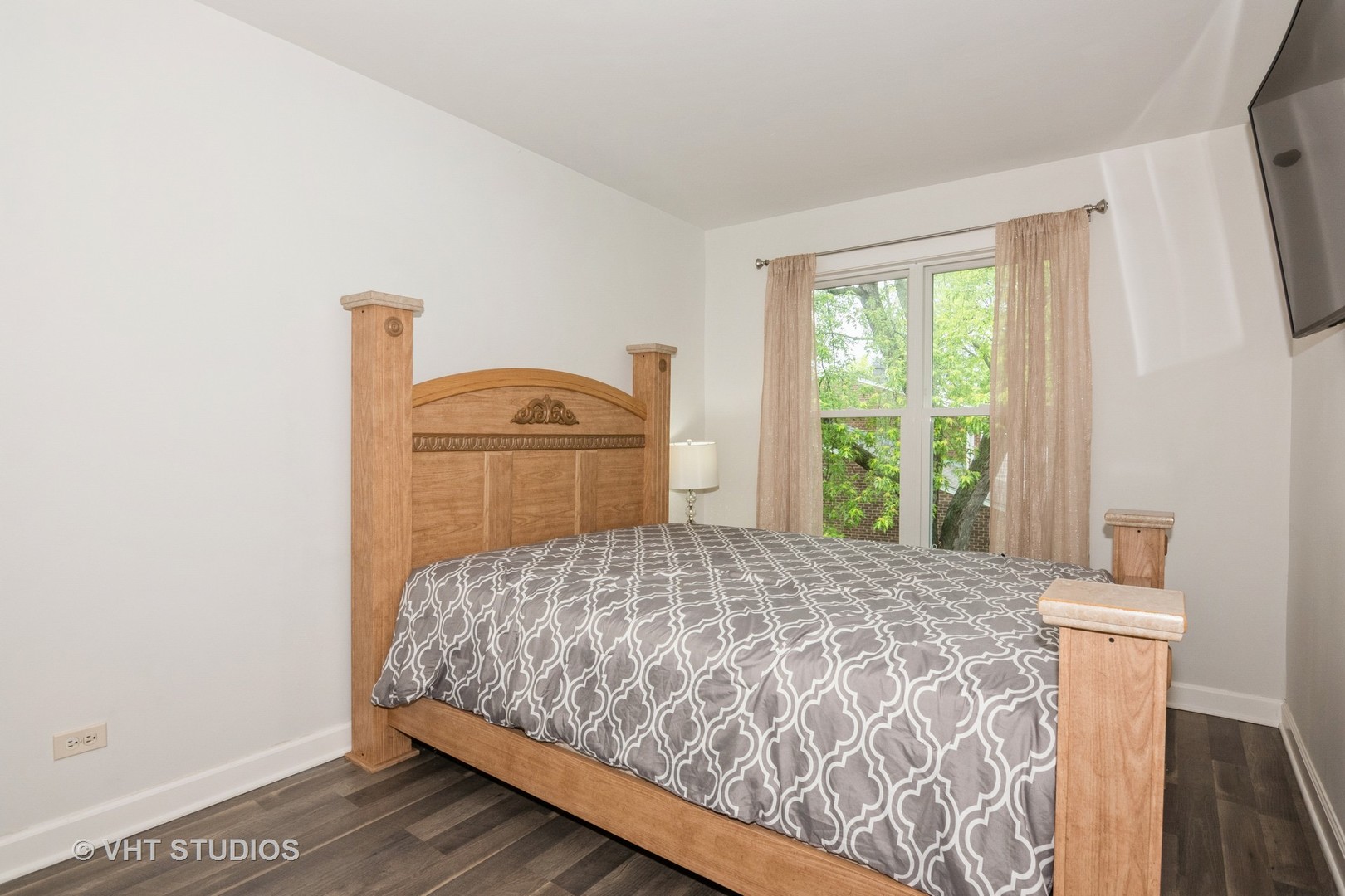 253 Edgewater Drive, Bloomingdale, IL 60108
