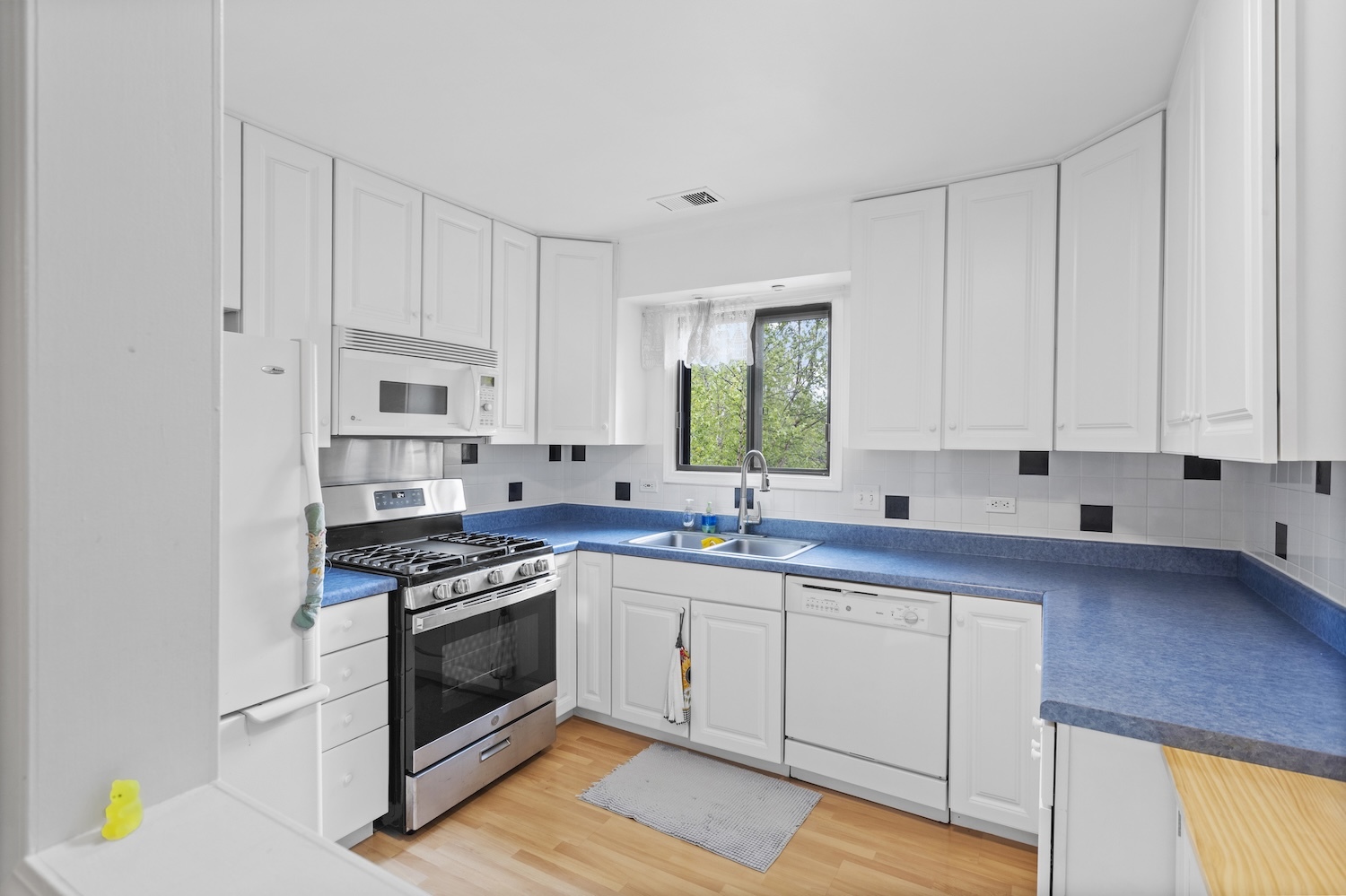 1044 Creekside Court #2A, Wheeling, IL 60090