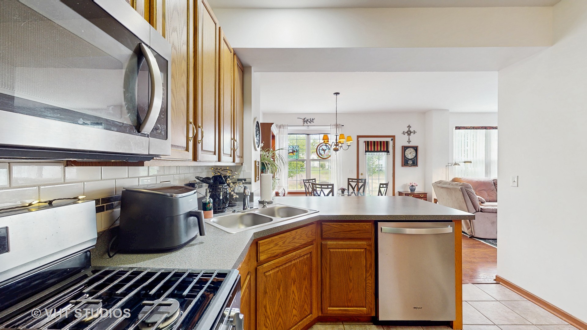 105 Grandview Court, Volo, IL 60020