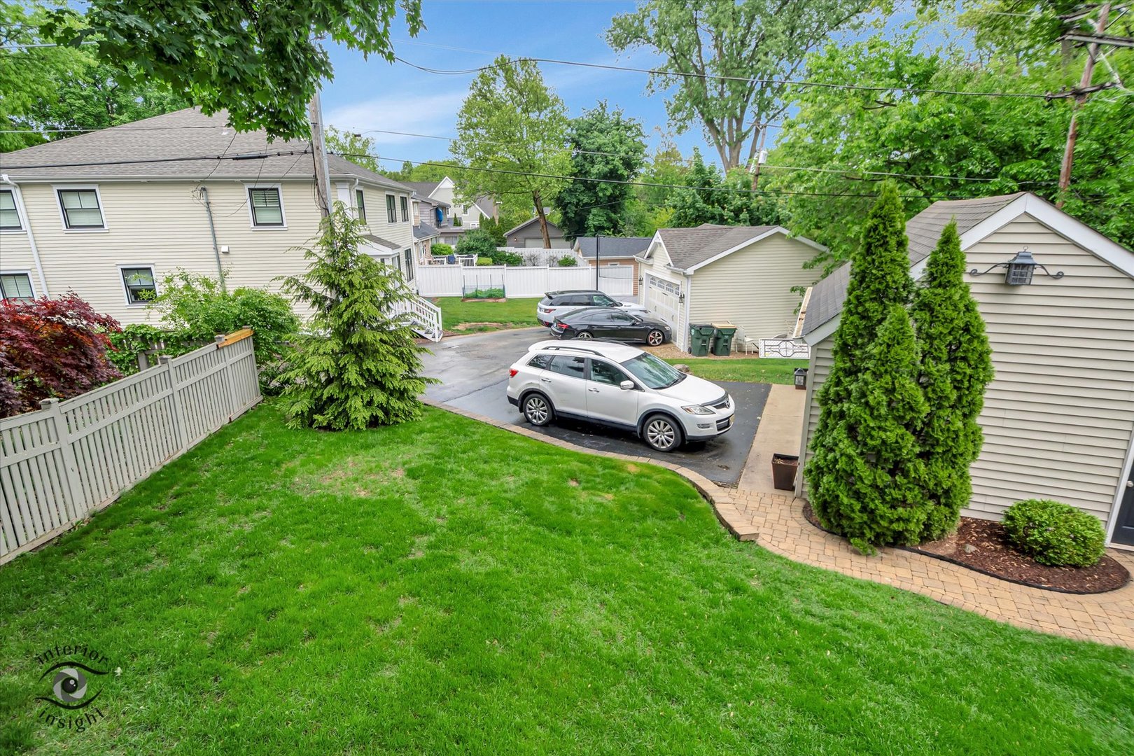 616 E Hillside Avenue, Barrington, IL 60010