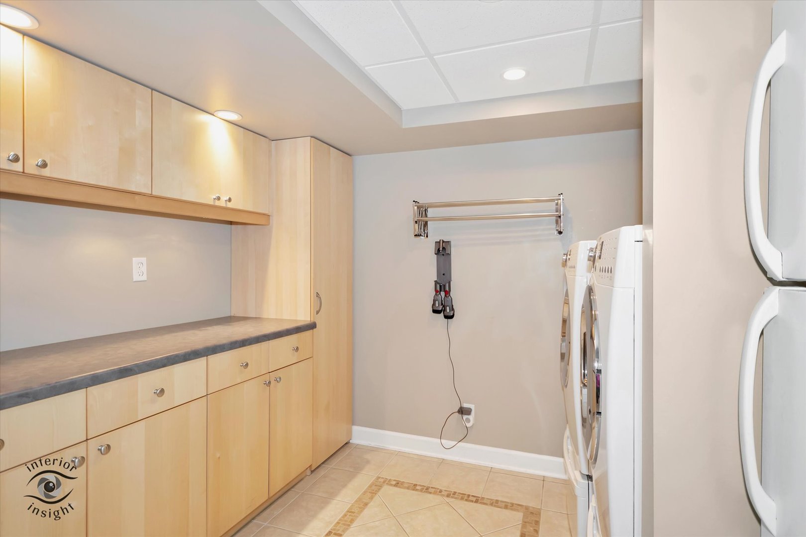 616 E Hillside Avenue, Barrington, IL 60010