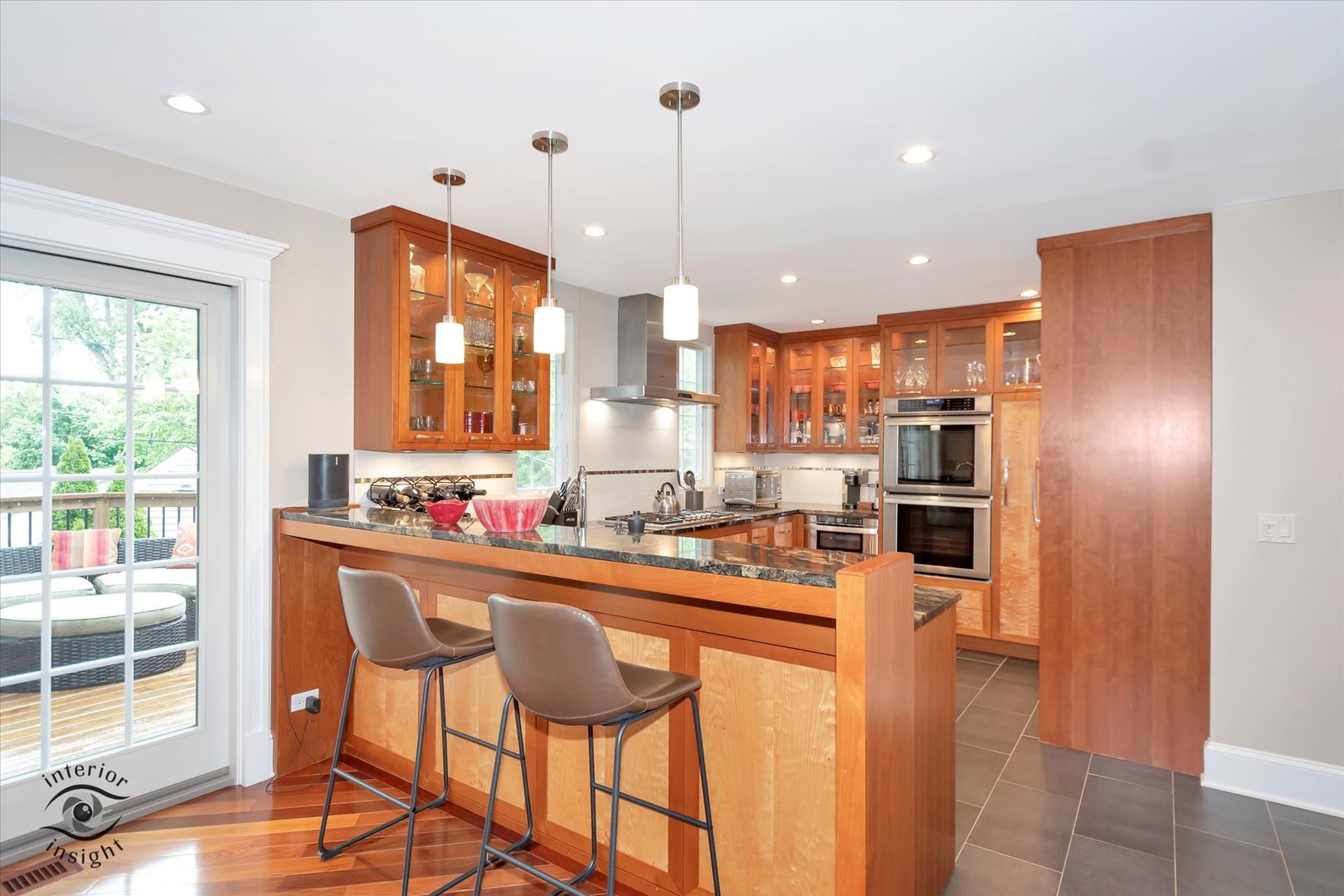616 E Hillside Avenue, Barrington, IL 60010