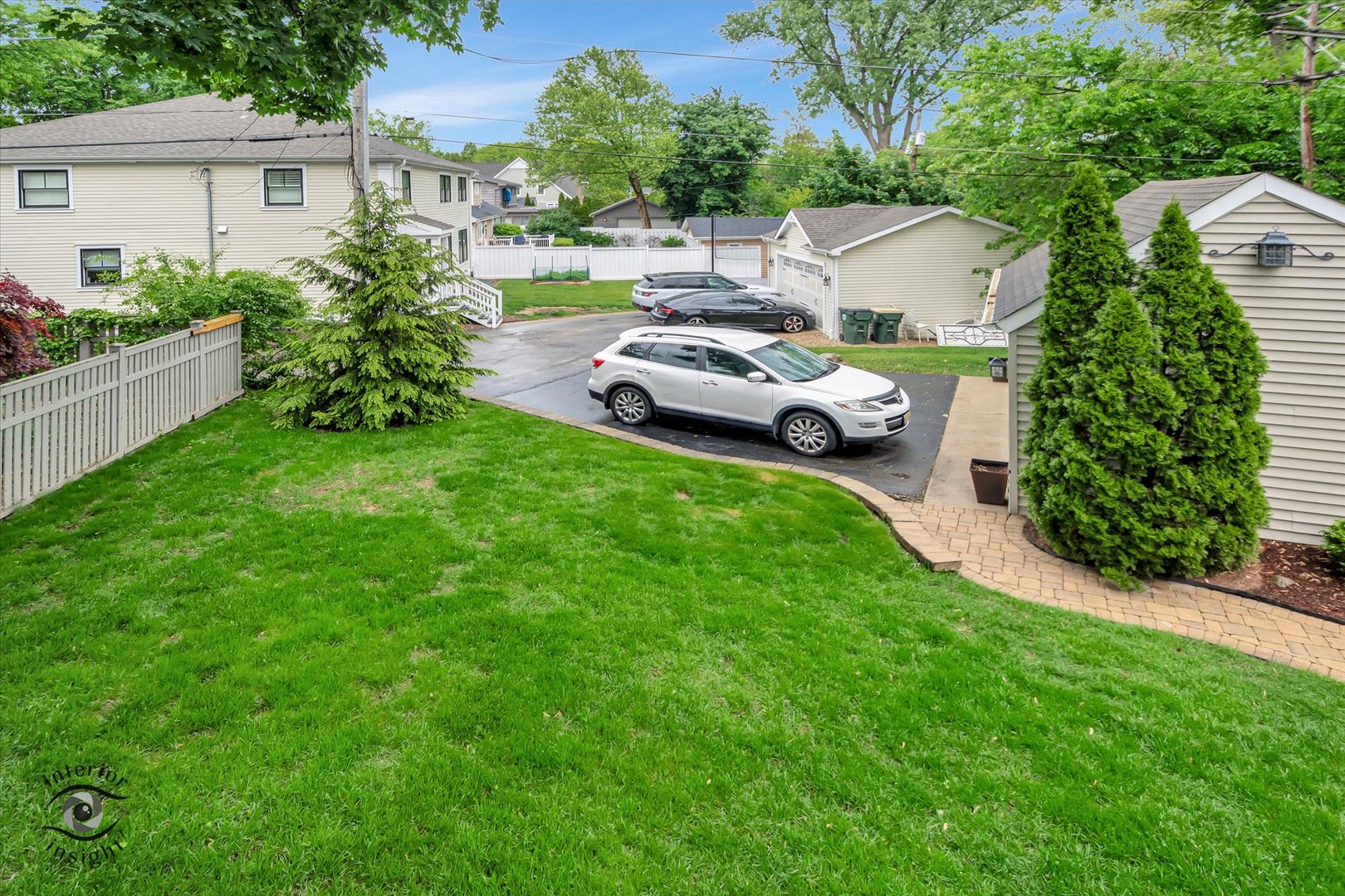 616 E Hillside Avenue, Barrington, IL 60010