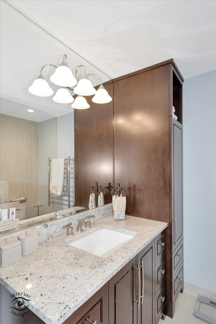 616 E Hillside Avenue, Barrington, IL 60010