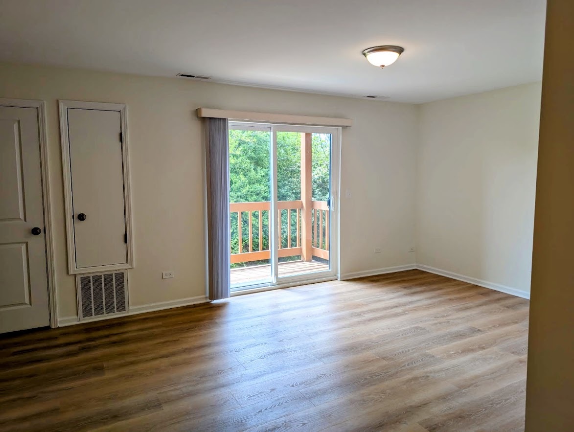 2238 Abbeywood Drive #B, Lisle, IL 60532