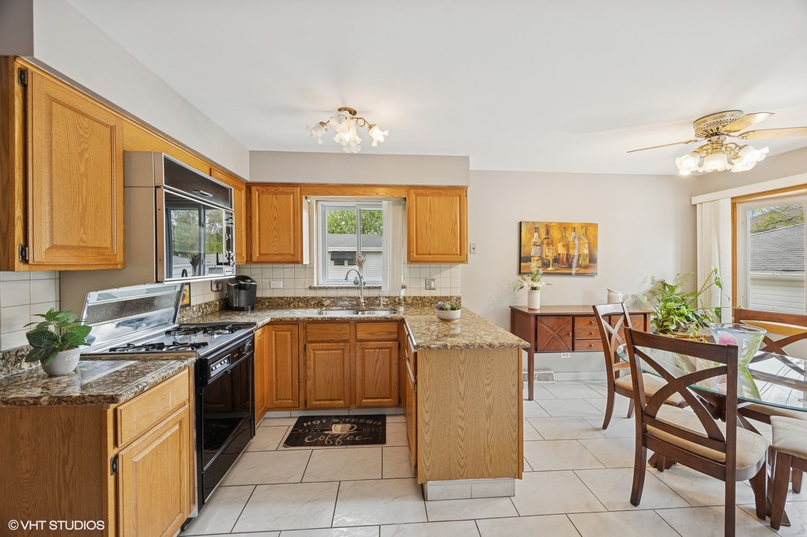 769 N Eastland Street, Elmhurst, IL 60126
