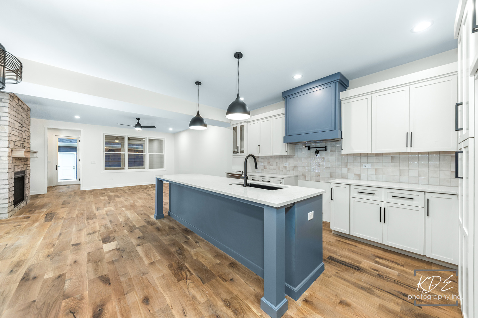 715 N Brainard Street, Naperville, IL 60563