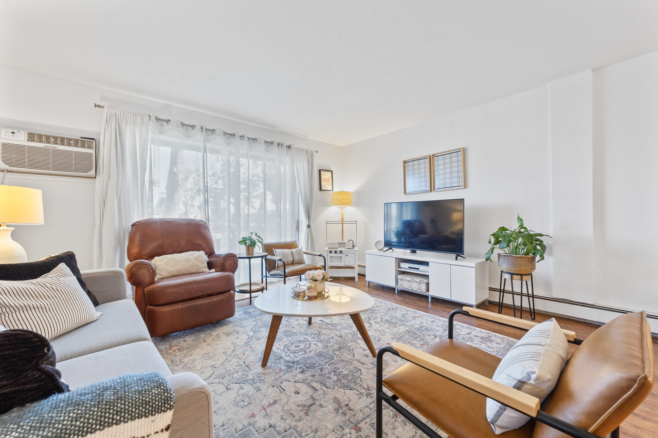 1331 S Finley Road #114, Lombard, IL 60148