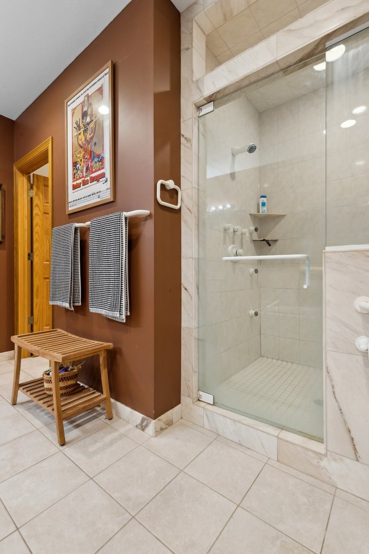 1424 Glencoe Avenue, Highland Park, IL 60035