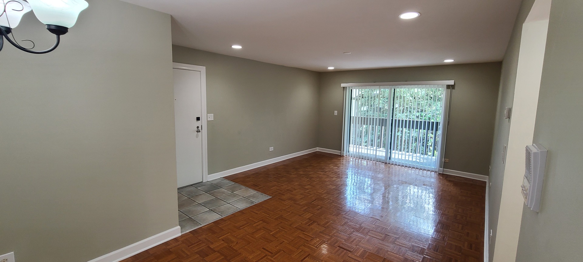 6179 Knollwood Road #208, Willowbrook, IL 60527