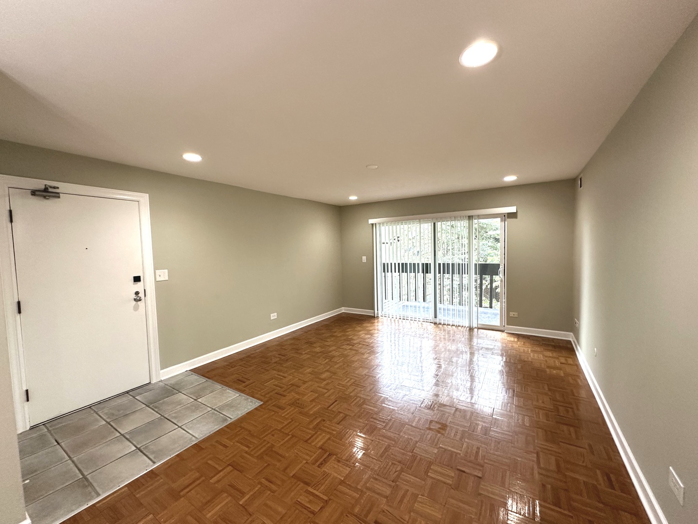 6179 Knollwood Road #208, Willowbrook, IL 60527