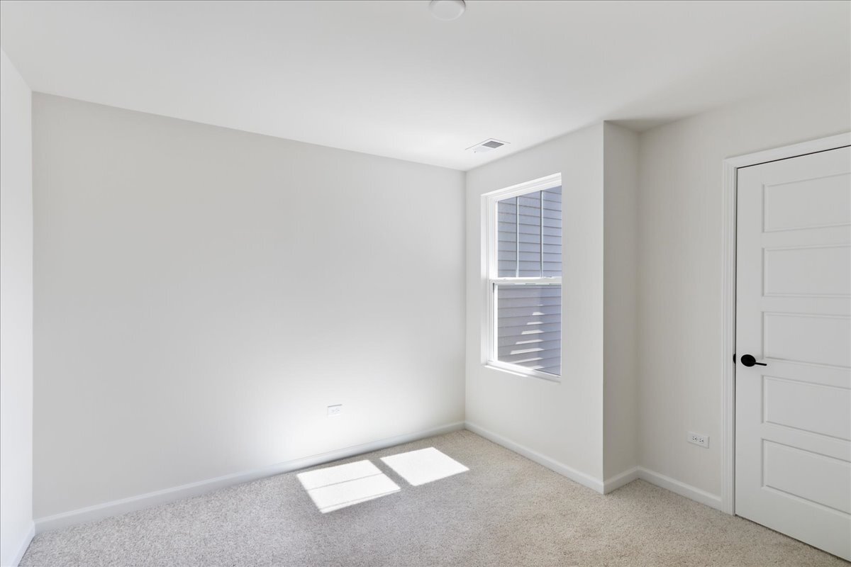 668 Switchgrass Way #58004, Bolingbrook, IL 60490