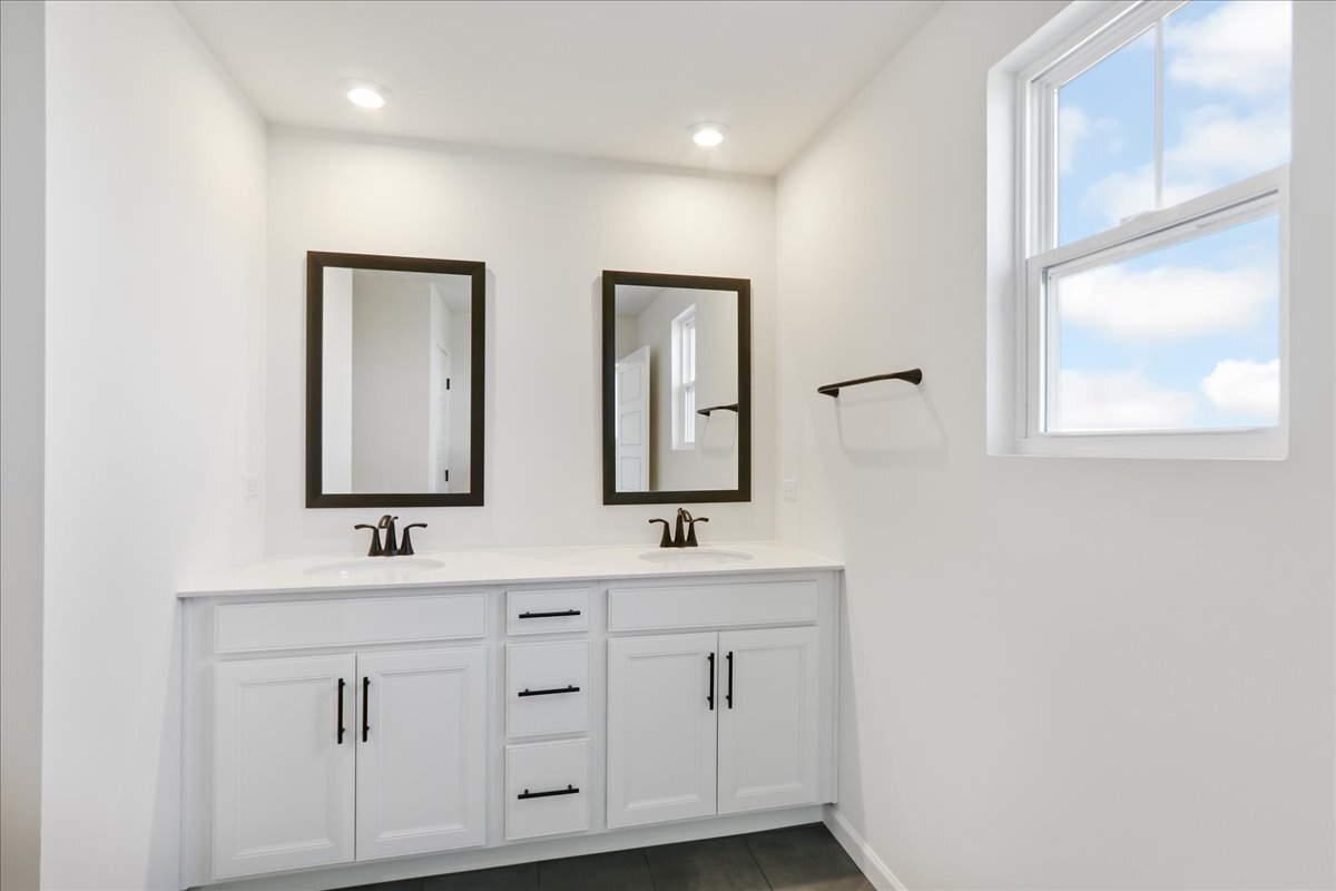 668 Switchgrass Way #58004, Bolingbrook, IL 60490