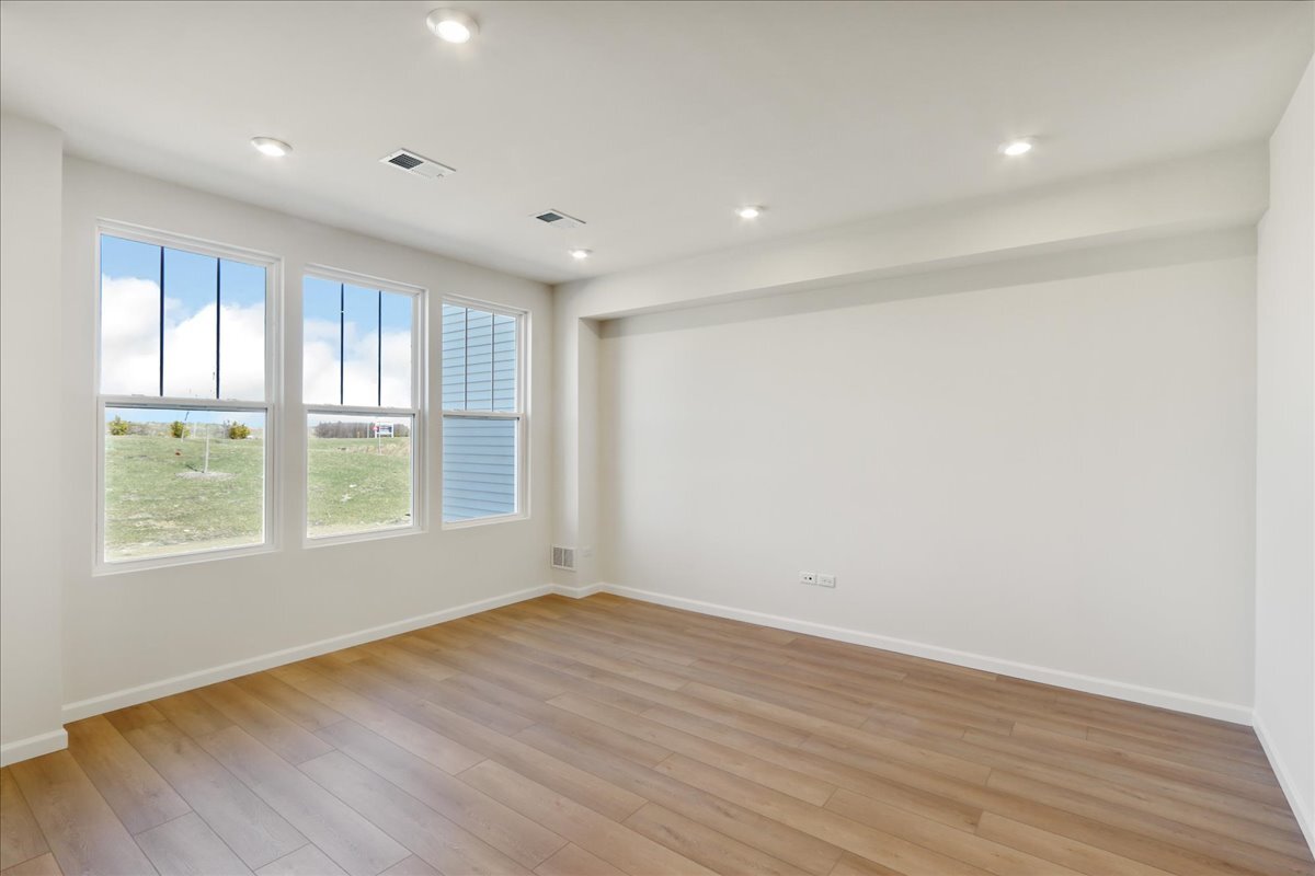 660 Switchgrass Way #58002, Bolingbrook, IL 60490