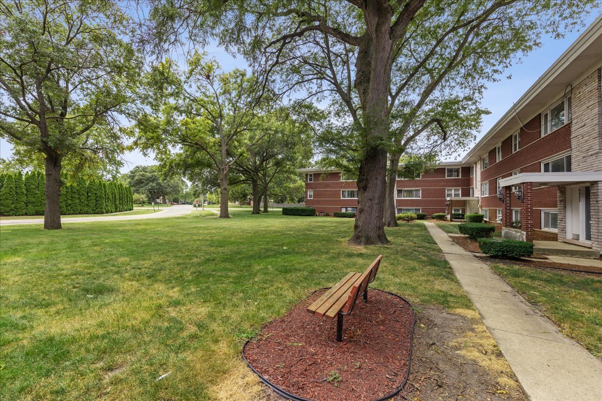 6862 W Lode Drive #2A, Worth, IL 60482